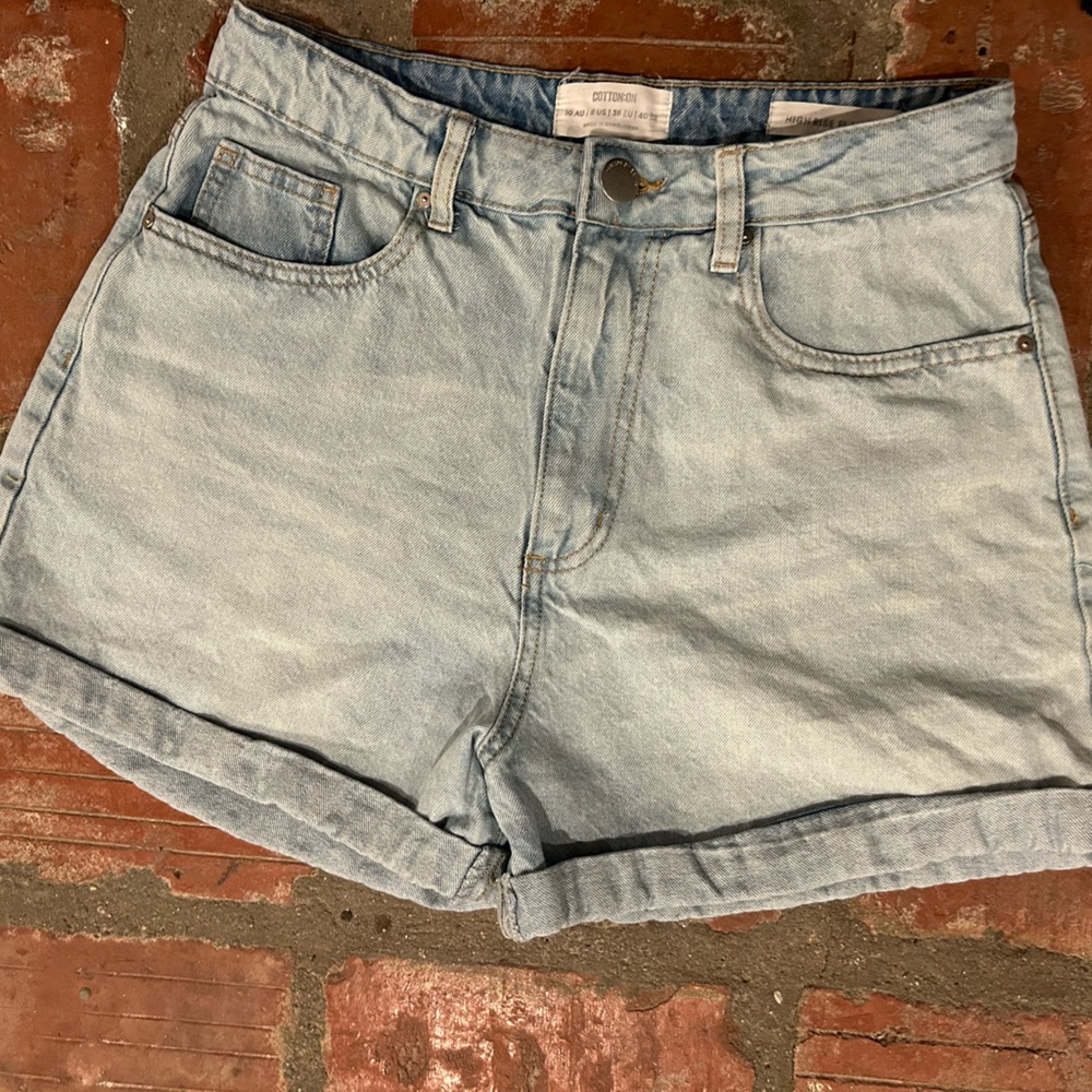 Cotton On Women’s Roll Cuff Jean Short-  Size 6
